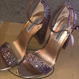 Size 8 Steve Madden heel